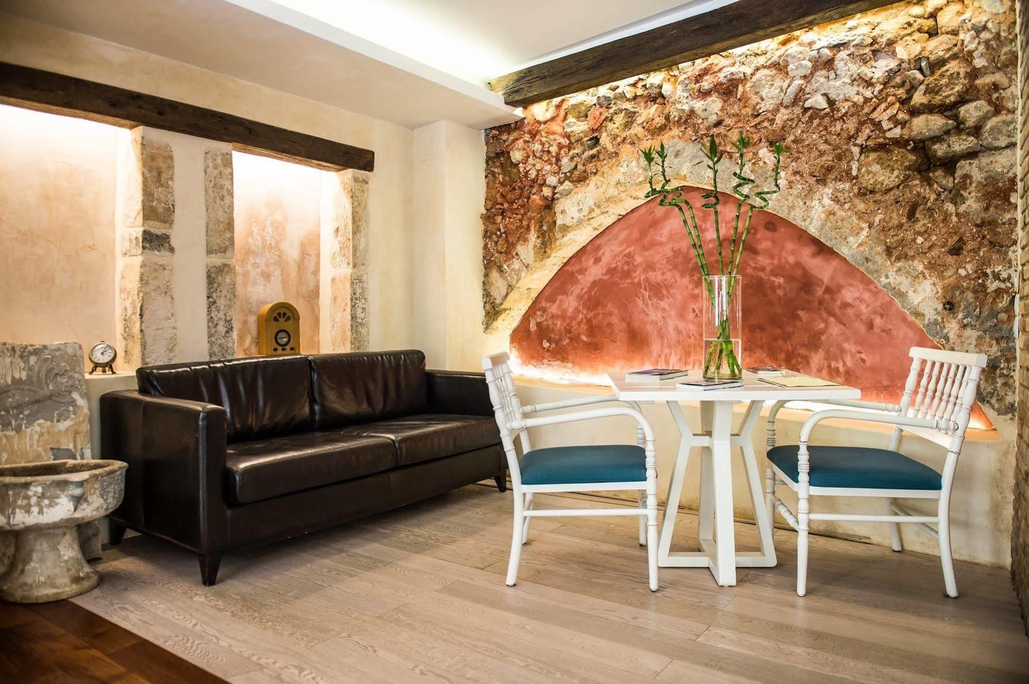 Vranas Ambiance Hotel 干尼亞 外观 照片
